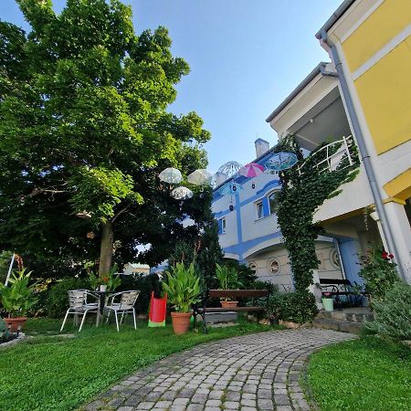 Rozina Apartman Mosonmagyaróvár Exterior foto